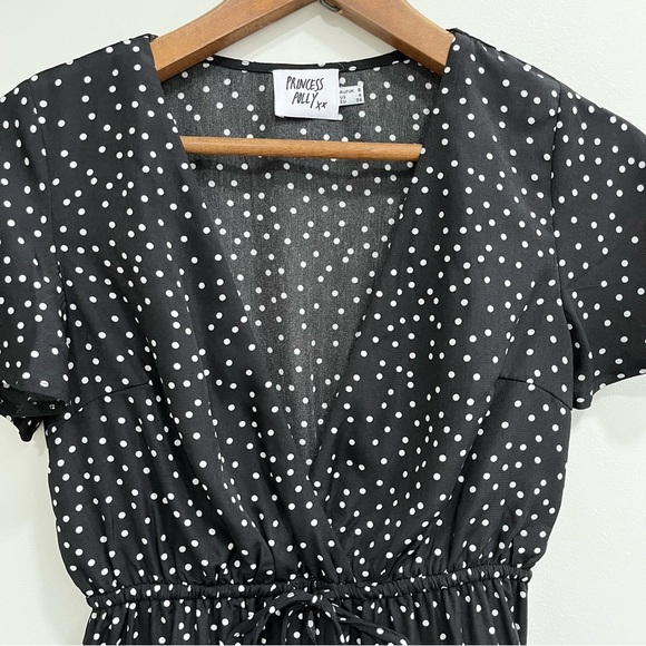 Princess Polly Bobbie black white polka dot mini dress flutter sleeves size 4 - Picture 9 of 12